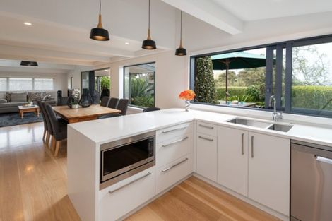 Photo of property in 14 Paparoa Road, Cockle Bay, Auckland, 2014