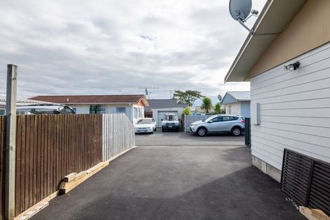 Photo of property in 2/16 Parkers Road, Tahunanui, Nelson, 7011