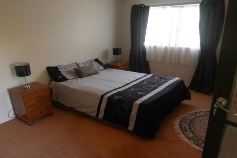 Photo of property in 25 Hartford Crescent, Totara Park, Upper Hutt, 5018