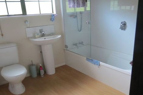 Photo of property in 9 Holland Grove, Richmond Heights, Taupo, 3330