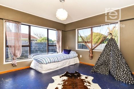 Photo of property in 18 Walter Strevens Drive, Conifer Grove, Takanini, 2112