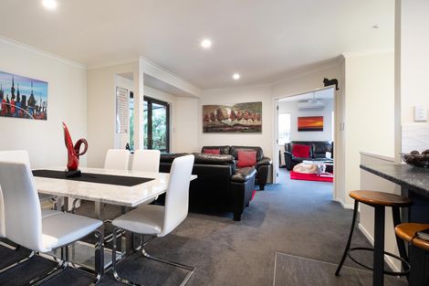 Photo of property in 13 San Marino Drive, Henderson, Auckland, 0612