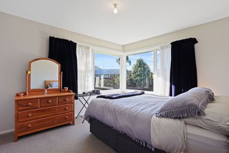 Photo of property in 1 Kingsgate Place, Burnside, Christchurch, 8053