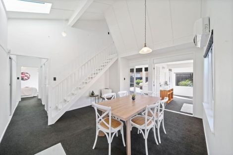 Photo of property in 1/195 Fisher Parade, Farm Cove, Auckland, 2012