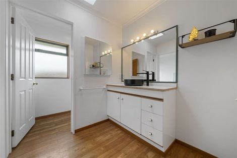 Photo of property in 86 Pahiatua Street, Hokowhitu, Palmerston North, 4410