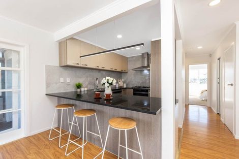 Photo of property in 20 Archibald Road, Kelston, Auckland, 0602