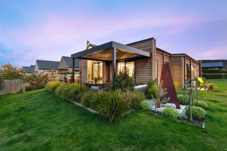 Photo of property in 20 Mount Nicholas Avenue, Wanaka, 9305