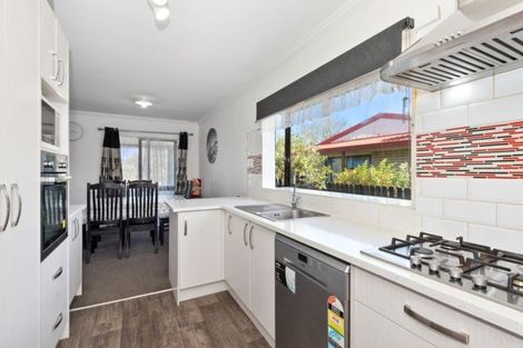 Photo of property in 3/55 Tuhikaramea Road, Dinsdale, Hamilton, 3204