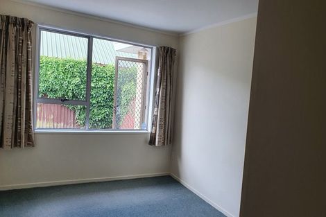 Photo of property in 2/36 Chipping Lane, Redwood, Christchurch, 8051