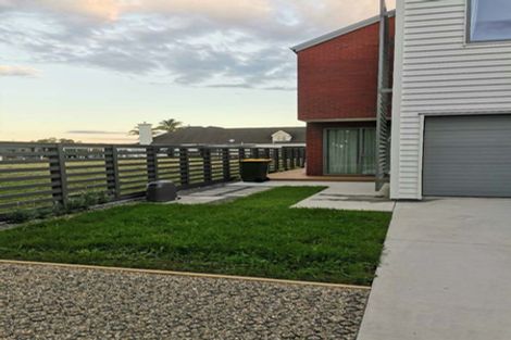 Photo of property in 3 Yellow Pear Lane, Karaka, 2578