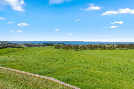 Photo of property in 107 Fuller Road, South Head, Helensville, 0874