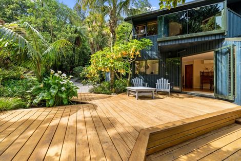 Photo of property in 11 Kereru Place, Upper Vogeltown, New Plymouth, 4310