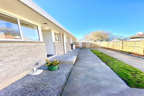 Photo of property in 33 Pensacola Crescent, Broomfield, Christchurch, 8042