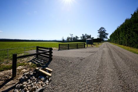 Photo of property in 105 Chapel Road, Loburn, 7472