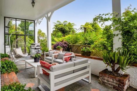 Photo of property in 18 Ridge Lane, New Plymouth, 4310