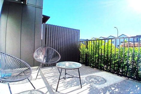 Photo of property in 43 Cessna Crescent, Mangere, Auckland, 2022