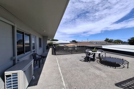 Photo of property in 33 Fulford Street, New Plymouth, 4310