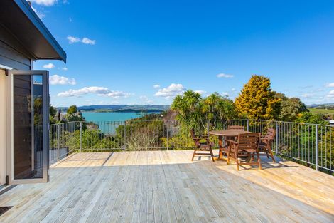Photo of property in 15 Bay View Road, Raglan, 3225