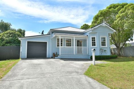 Photo of property in 114 Awaroa Road, Helensville, 0800