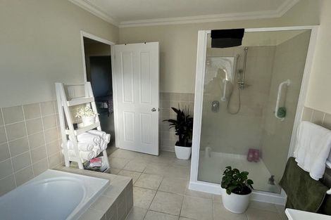 Photo of property in 179 Lakeside Drive, Orewa, 0931