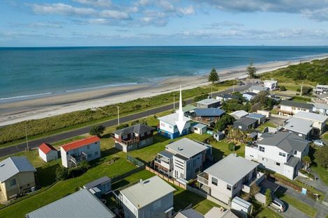 Photo of property in 273a Seaforth Road, Waihi Beach, 3611