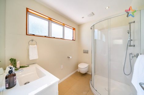 Photo of property in 52 Homewood Avenue, Karori, Wellington, 6012