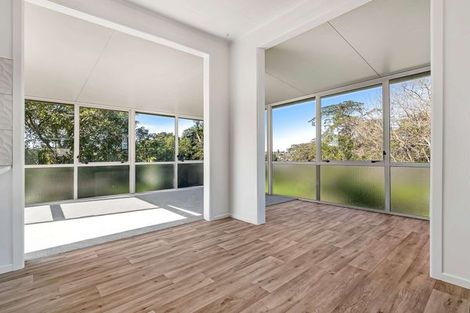 Photo of property in 24 Leaver Place, Weymouth, Auckland, 2103