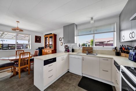 Photo of property in 17 Mace Street, Waitara, 4320