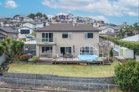 Photo of property in 8 Henriette Place, The Gardens, Auckland, 2105
