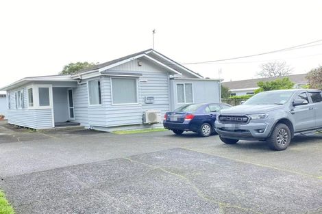 Photo of property in 14 Northcote Road, Takapuna, Auckland, 0622