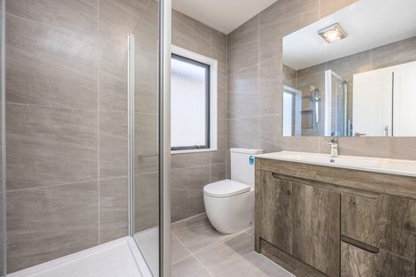 Photo of property in 17b Hogans Road, Glenfield, Auckland, 0629