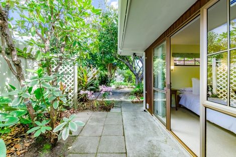 Photo of property in 9 Iti Grove, Waikanae, 5036