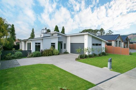 Photo of property in 26 Phoenix Palms Grove, Levin, 5510