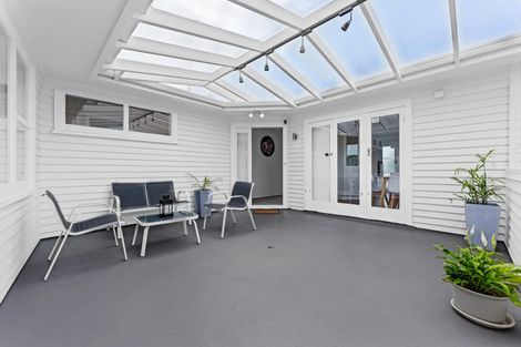 Photo of property in 10 Mildmay Road, Henderson, Auckland, 0610