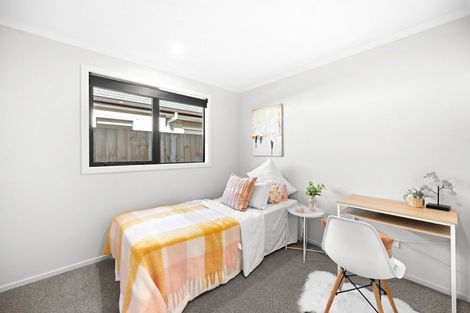 Photo of property in 15 Waruhia Crescent, Rototuna North, 3281