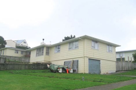 Photo of property in 13 Sombrero View, Ascot Park, Porirua, 5024