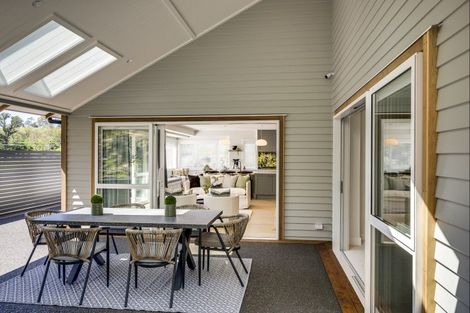 Photo of property in 71 Oak Road, Poraiti, Napier, 4112