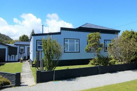 Photo of property in 33 Fox Street, Cobden, Greymouth, 7802