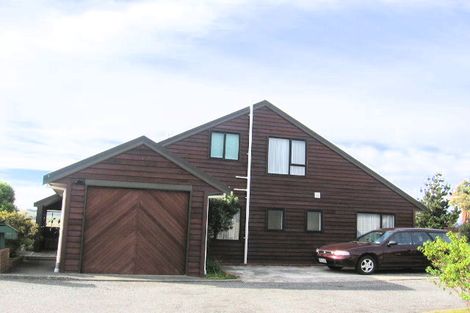 Photo of property in 10 Peter Button Place, Johnsonville, Wellington, 6037