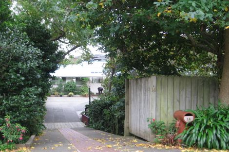 Photo of property in 14 Lyndhurst Road, Tawa, Wellington, 5028