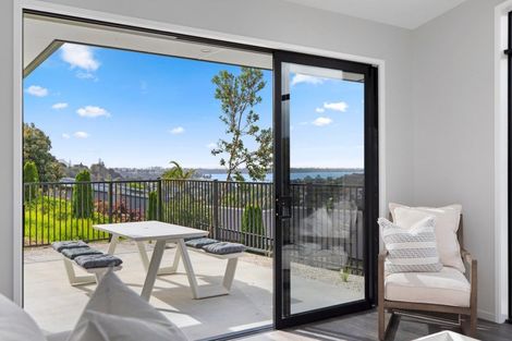 Photo of property in 25 Kite Way, Welcome Bay, Tauranga, 3112