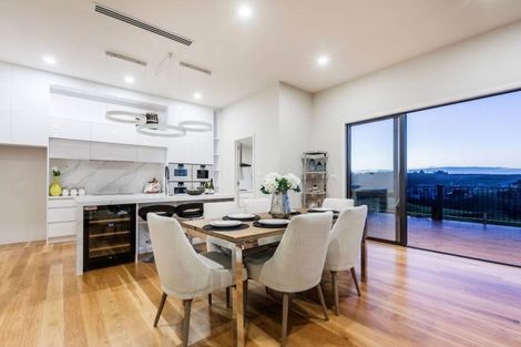 Photo of property in 7 Headland Drive, Long Bay, Auckland, 0630