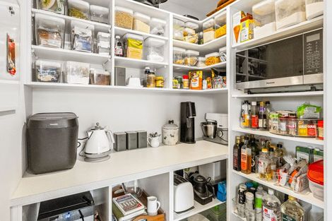 Photo of property in 9 Pahiki Crescent, Levin, 5510