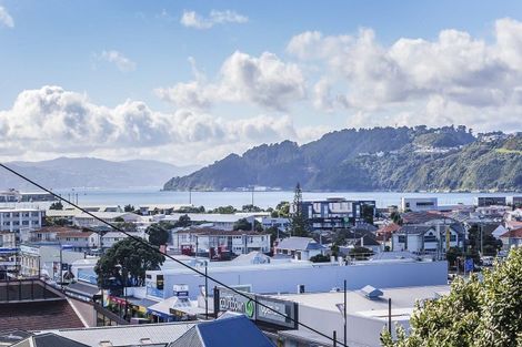 Photo of property in 6 Queens Drive, Kilbirnie, Wellington, 6022