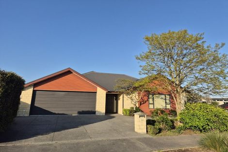 Photo of property in 29 Foresters Crescent, Parklands, Christchurch, 8083