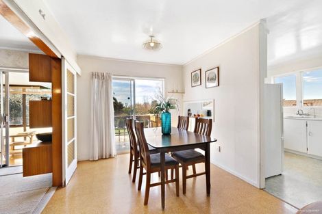 Photo of property in 46 Advene Road, Cockle Bay, Auckland, 2014