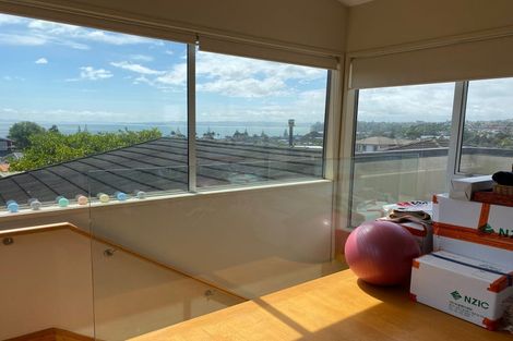 Photo of property in 210 Clovelly Road, Bucklands Beach, Auckland, 2012
