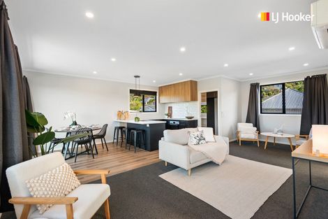 Photo of property in 7a Athol Place, Ravensbourne, Dunedin, 9022