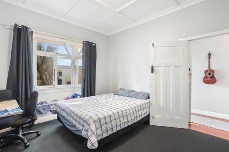 Photo of property in 4050 Great North Road, Glen Eden, Auckland, 0602