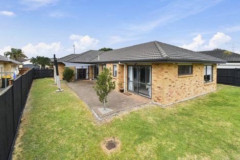 Photo of property in 41 Croftview Road, Wattle Downs, Auckland, 2103